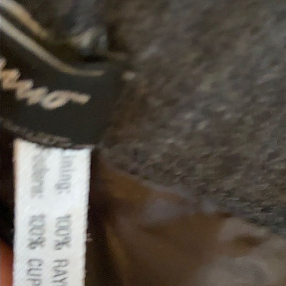 Salvatore Ferragamo Slacks. - Picture 7 of 8